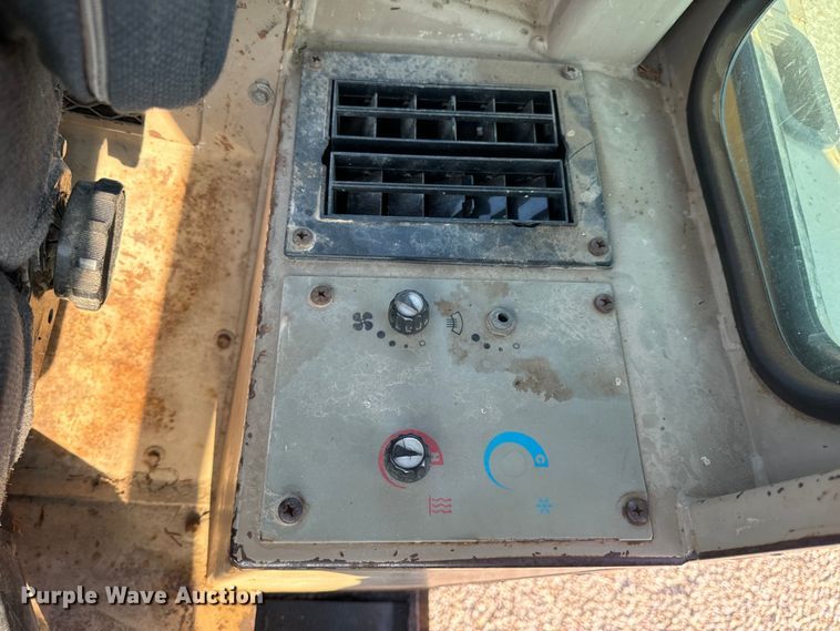 image for item EH6989 1988 John Deere 544E wheel loader