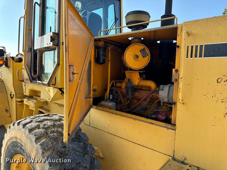 image for item EH6989 1988 John Deere 544E wheel loader