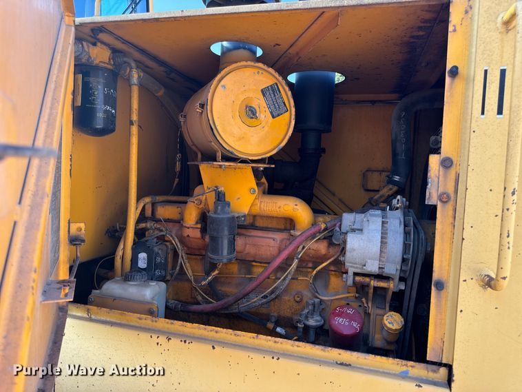 image for item EH6989 1988 John Deere 544E wheel loader