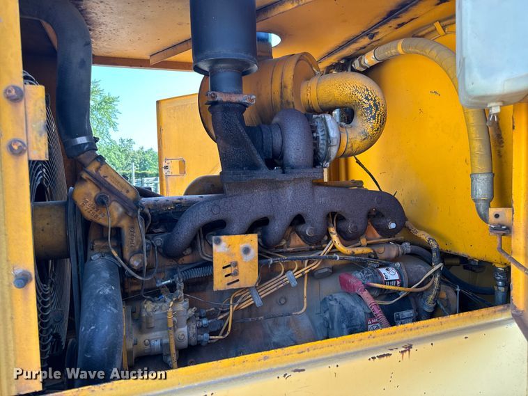 image for item EH6989 1988 John Deere 544E wheel loader