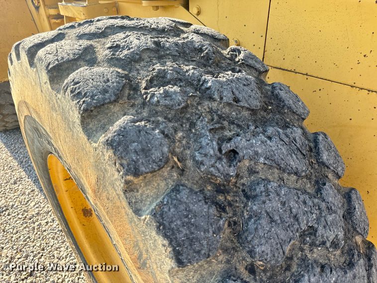 image for item EH6989 1988 John Deere 544E wheel loader