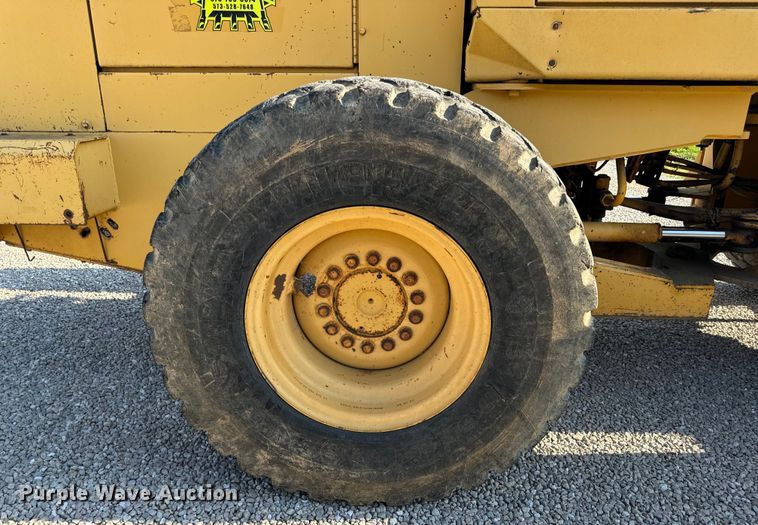 image for item EH6989 1988 John Deere 544E wheel loader