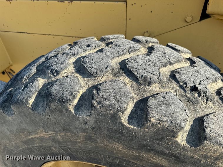 image for item EH6989 1988 John Deere 544E wheel loader