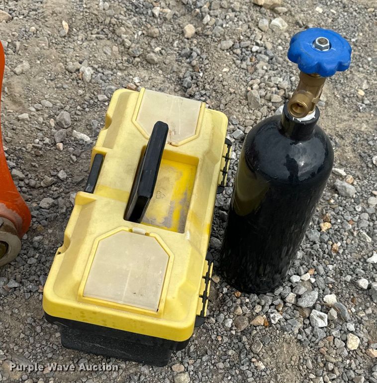 image for item EH6998 2024 Jisan JSB400B breaker