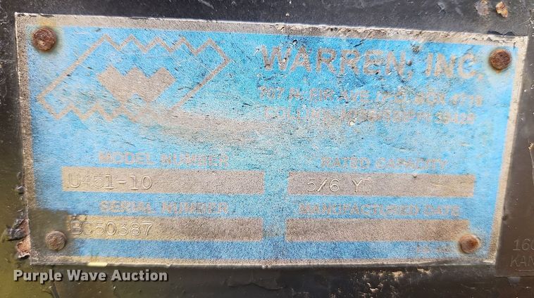 image for item EI3953 1993 Ford L9000 dump truck