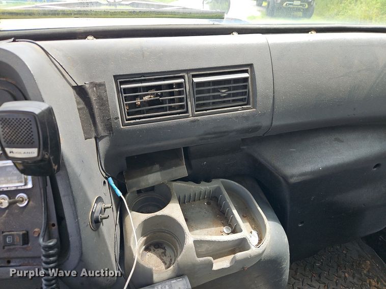 image for item EI3953 1993 Ford L9000 dump truck