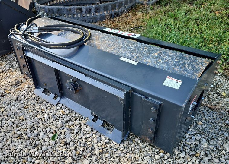 image for item EI8290 JCT skid steer roller