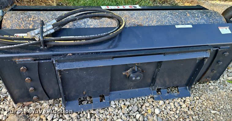 image for item EI8290 JCT skid steer roller