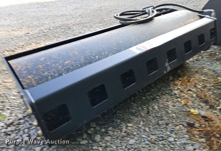 image for item EI8290 JCT skid steer roller