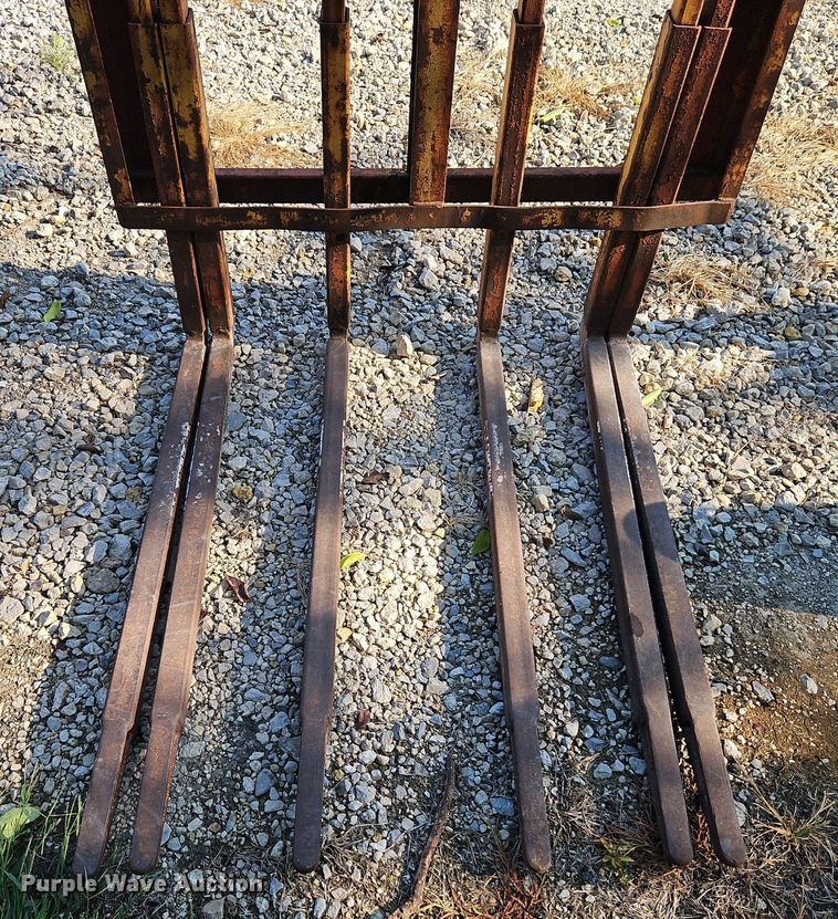 image for item EI8293 U.S. Truck Cranes Inc 647 pallet forks