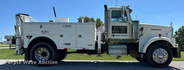 image for item EJ7238 1996 Western Star  4900 utility / service truck