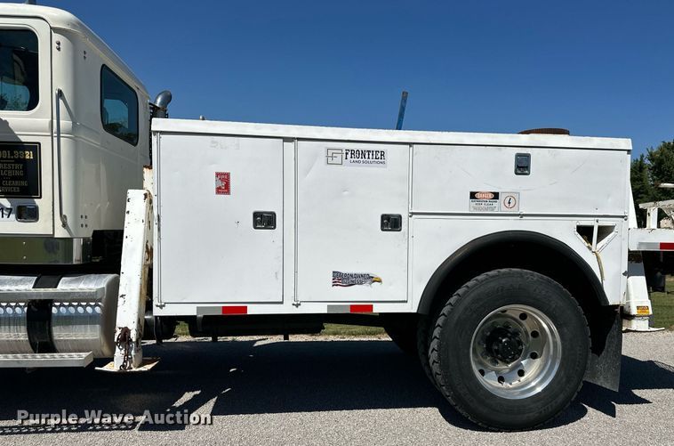 image for item EJ7238 1996 Western Star  4900 utility / service truck