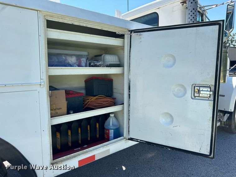 image for item EJ7238 1996 Western Star  4900 utility / service truck