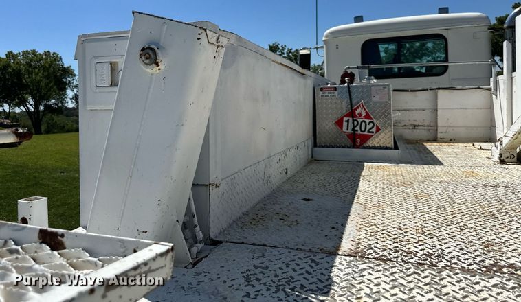 image for item EJ7238 1996 Western Star  4900 utility / service truck