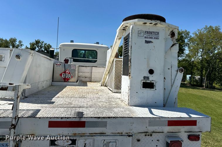 image for item EJ7238 1996 Western Star  4900 utility / service truck