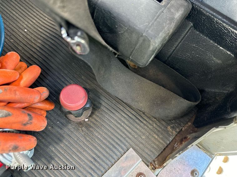 image for item EJ7238 1996 Western Star  4900 utility / service truck