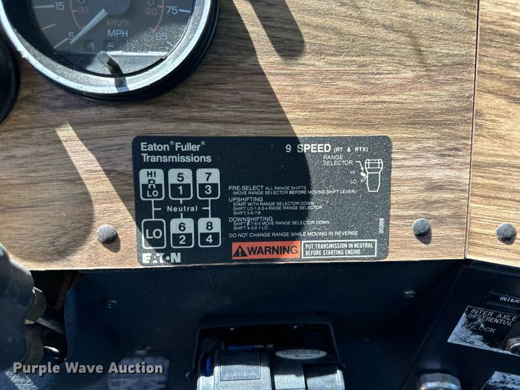 image for item EJ7238 1996 Western Star  4900 utility / service truck