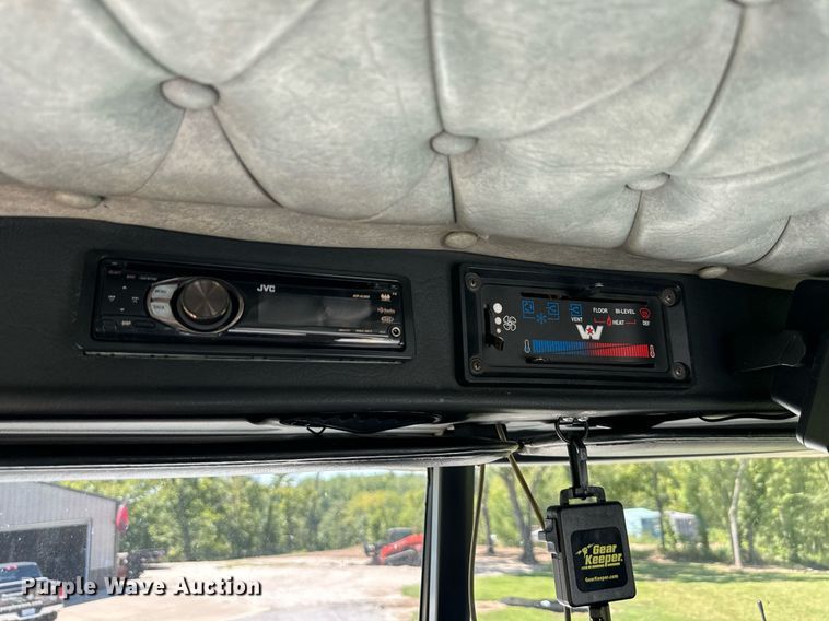 image for item EJ7238 1996 Western Star  4900 utility / service truck