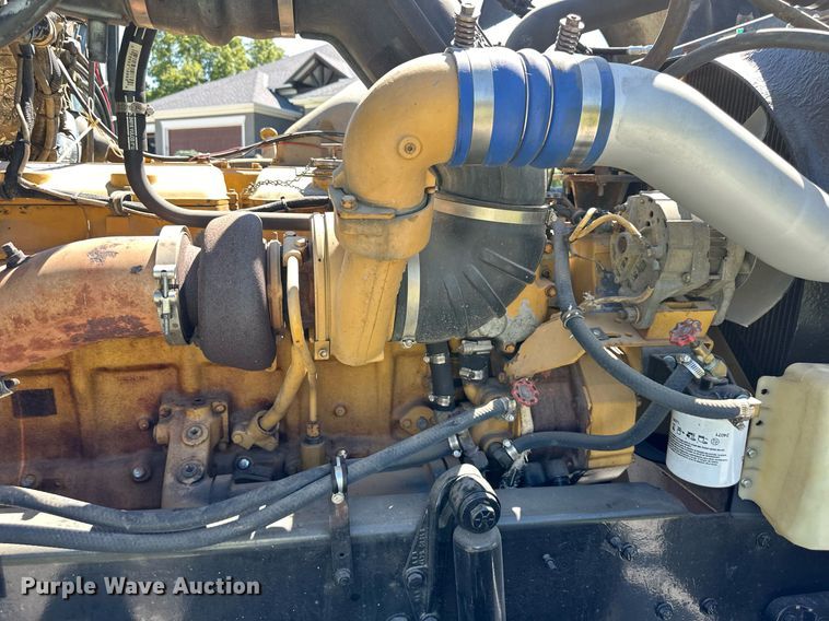 image for item EJ7238 1996 Western Star  4900 utility / service truck