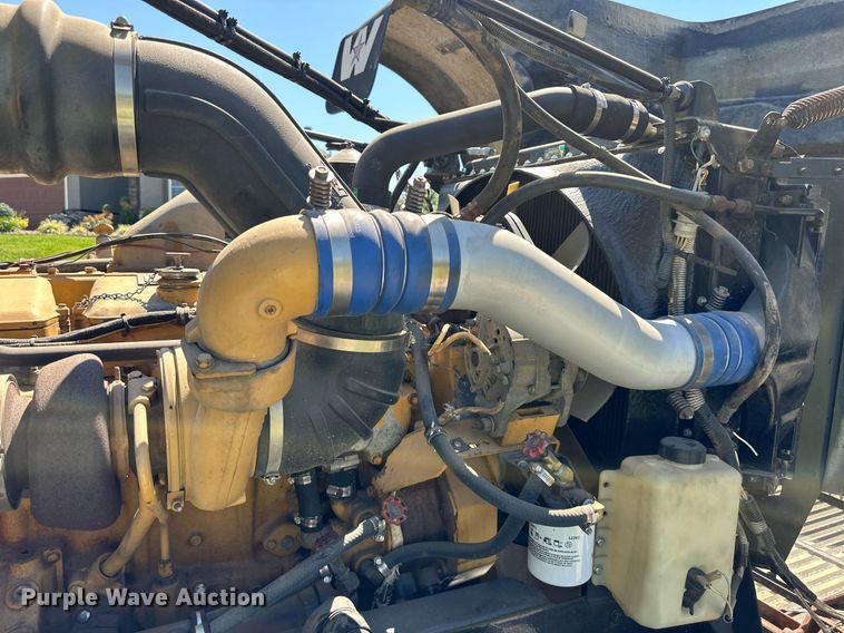 image for item EJ7238 1996 Western Star  4900 utility / service truck