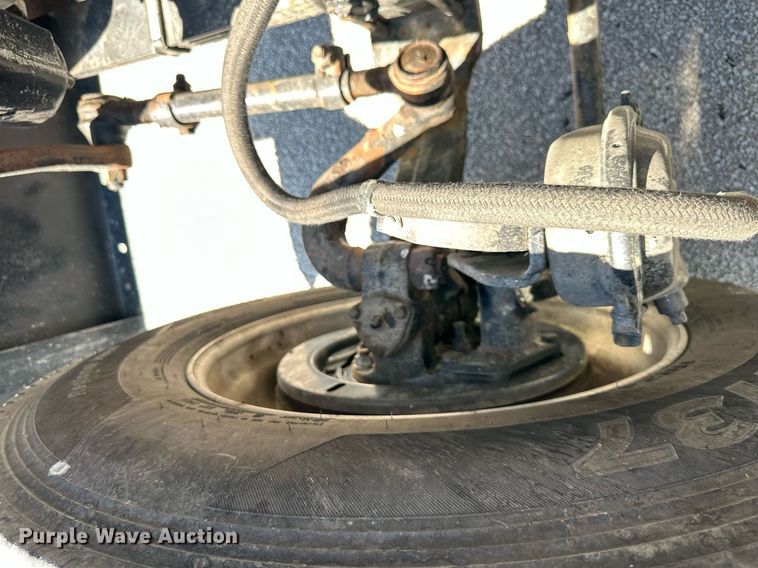 image for item EJ7238 1996 Western Star  4900 utility / service truck