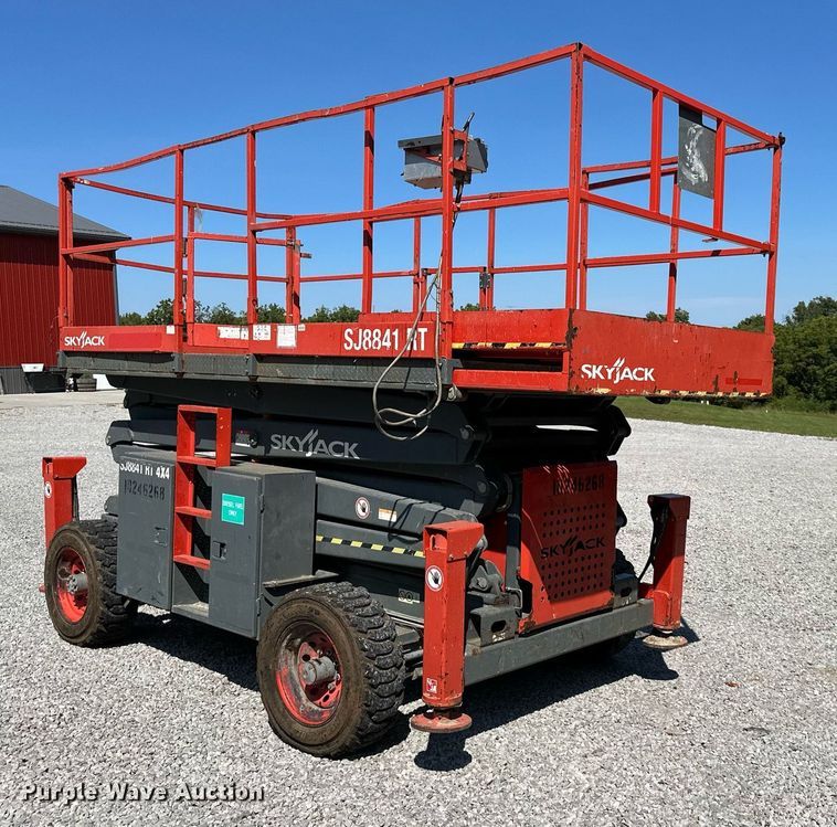 image for item EJ7283 Skyjack SJ8841 scissor lift