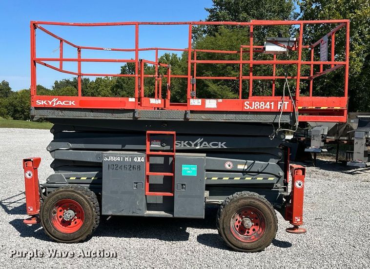 image for item EJ7283 Skyjack SJ8841 scissor lift