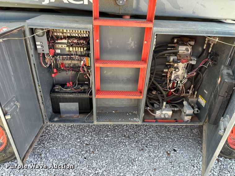 image for item EJ7283 Skyjack SJ8841 scissor lift