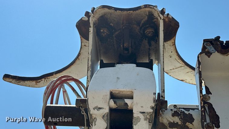 image for item EJ8914 IHI IC50 track carrier with digger derrick 