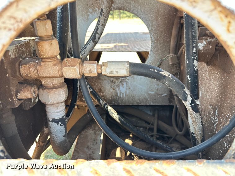 image for item EJ8914 IHI IC50 track carrier with digger derrick 