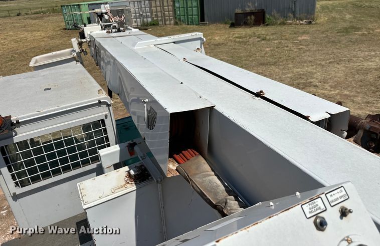 image for item EJ8914 IHI IC50 track carrier with digger derrick 