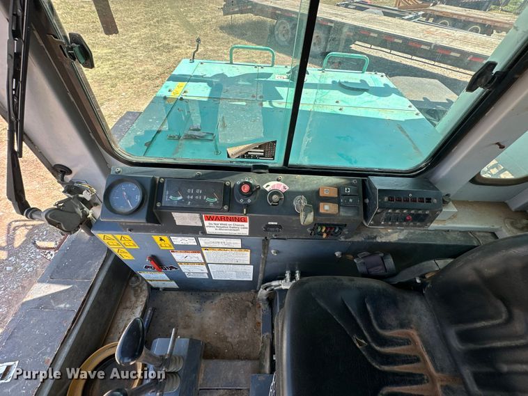 image for item EJ8914 IHI IC50 track carrier with digger derrick 