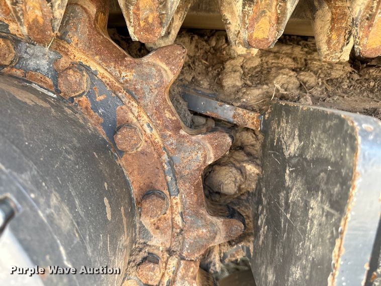 image for item EJ8914 IHI IC50 track carrier with digger derrick 