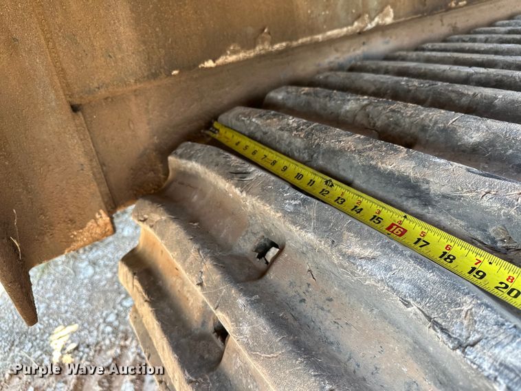 image for item EJ8914 IHI IC50 track carrier with digger derrick 