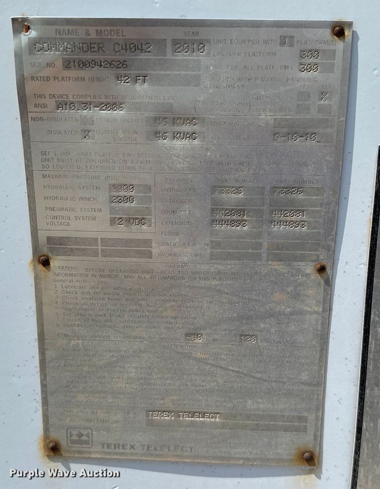 image for item EJ8914 IHI IC50 track carrier with digger derrick 