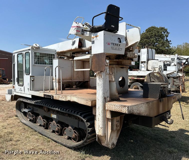 image for item EJ8915 IHI  IC50  track carrier with digger derrick 