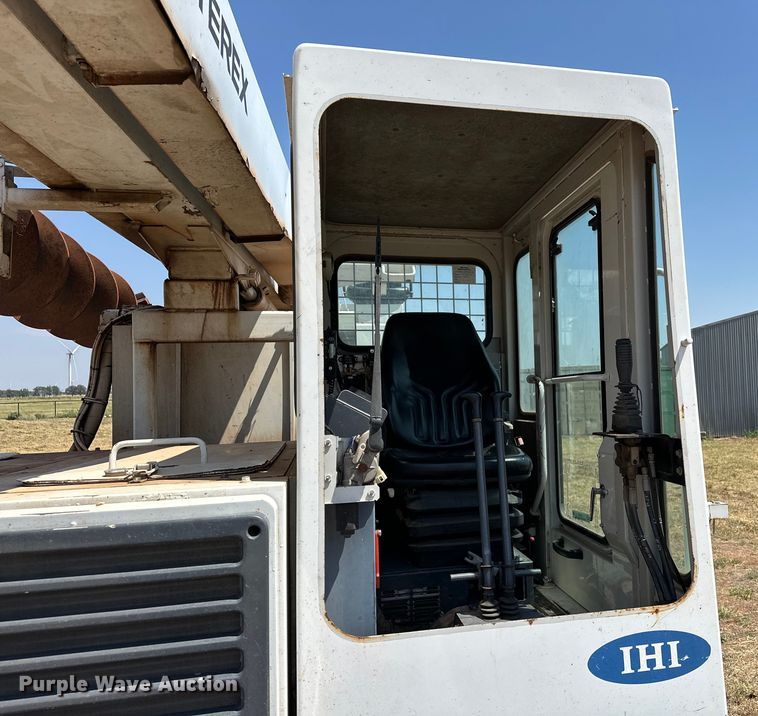 image for item EJ8915 IHI  IC50  track carrier with digger derrick 