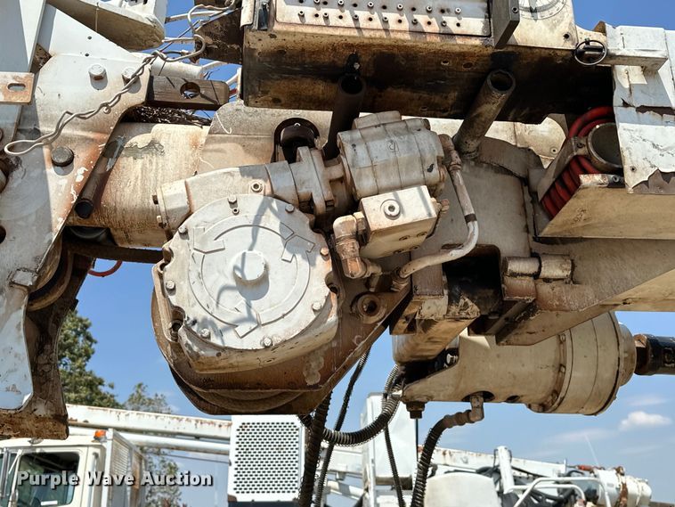 image for item EJ8915 IHI  IC50  track carrier with digger derrick 