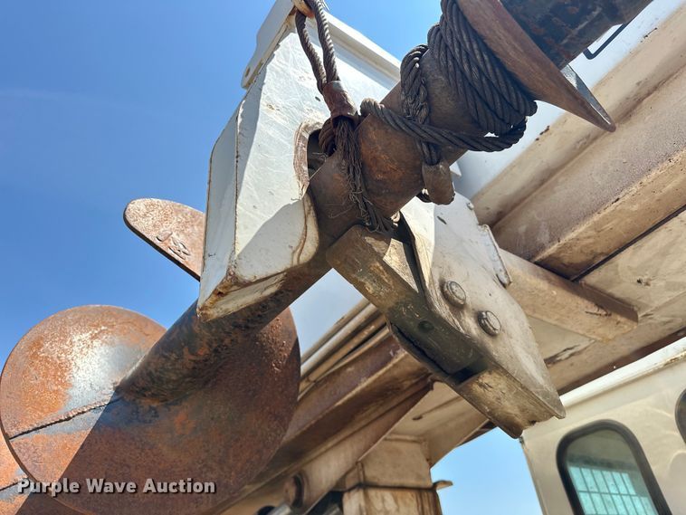 image for item EJ8915 IHI  IC50  track carrier with digger derrick 