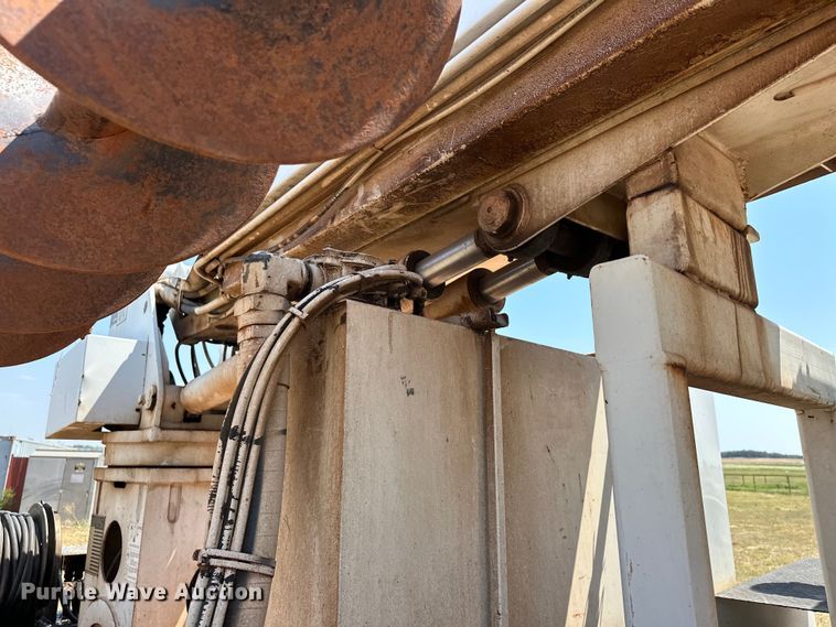 image for item EJ8915 IHI  IC50  track carrier with digger derrick 