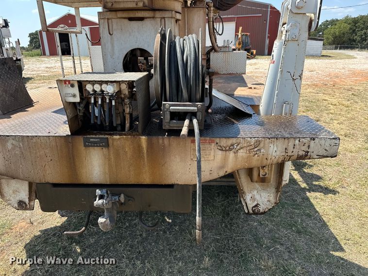 image for item EJ8915 IHI  IC50  track carrier with digger derrick 