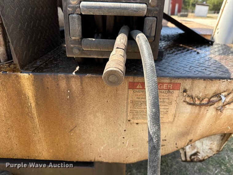 image for item EJ8915 IHI  IC50  track carrier with digger derrick 