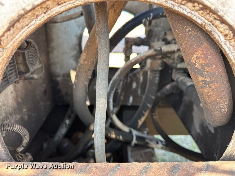 image for item EJ8915 IHI  IC50  track carrier with digger derrick 