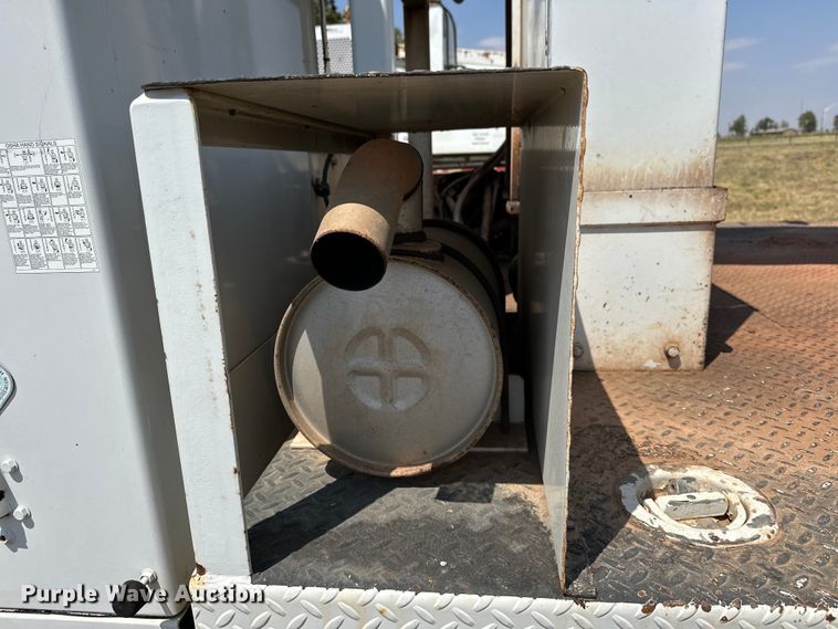 image for item EJ8915 IHI  IC50  track carrier with digger derrick 