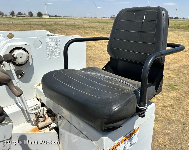 image for item EJ8915 IHI  IC50  track carrier with digger derrick 