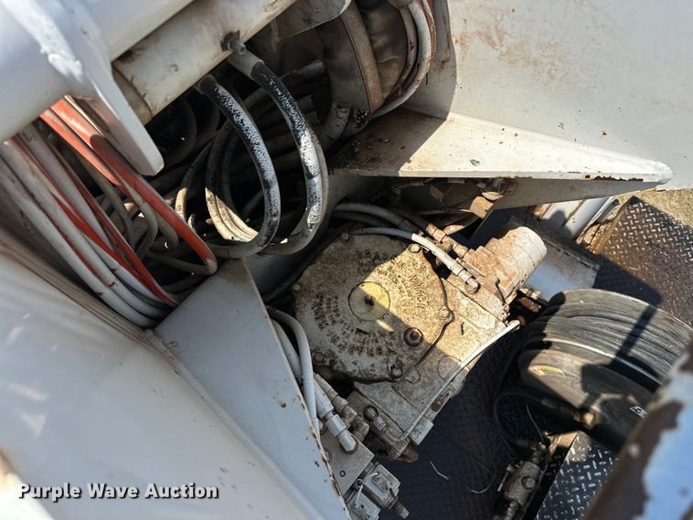 image for item EJ8915 IHI  IC50  track carrier with digger derrick 