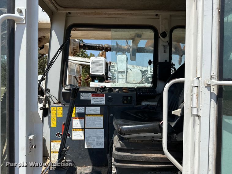 image for item EJ8915 IHI  IC50  track carrier with digger derrick 