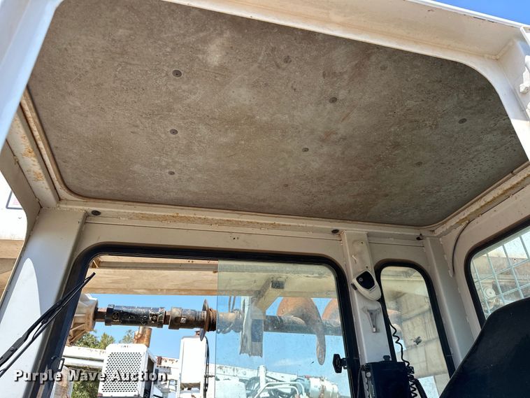 image for item EJ8915 IHI  IC50  track carrier with digger derrick 