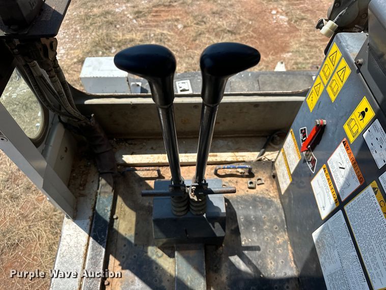 image for item EJ8915 IHI  IC50  track carrier with digger derrick 