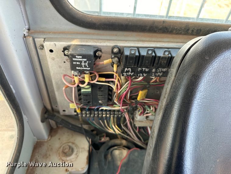 image for item EJ8915 IHI  IC50  track carrier with digger derrick 